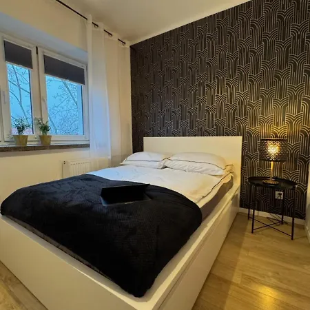 Nowolipie 16, Center * Warsaw